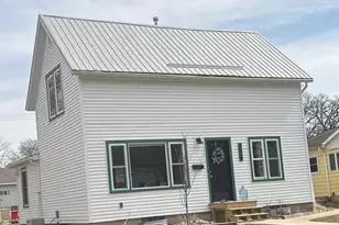 1019 Irving St, Alexandria, MN 56308 - Photo 2