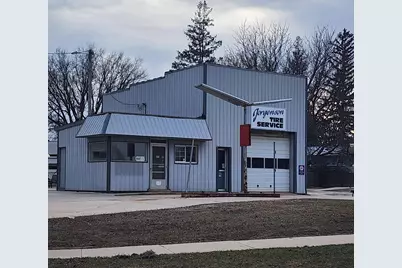 301 W Highway Street, Dodge Center, MN 55927 - Photo 1