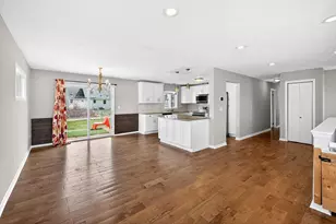 673 Monroe St S, Shakopee, MN 55379 - Photo 8