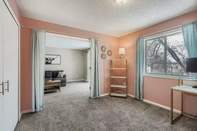 927 Pond View Court, Vadnais Heights, MN 55127 - Photo 10