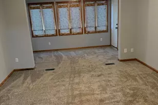 1048 109th Ave NE, Blaine, MN 55434 - Photo 8