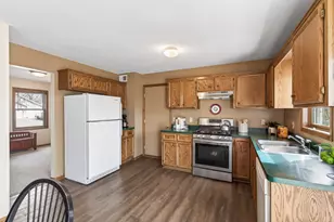 9585 72nd St S, Cottage Grove, MN 55016 - Photo 12