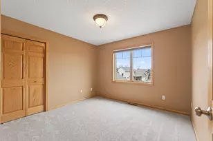 10502 Vera Cruz Dr N, Brooklyn Park, MN 55443 - Photo 34