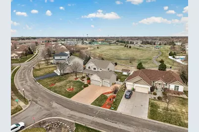 10502 Vera Cruz Drive N, Brooklyn Park, MN 55443 - Photo 60