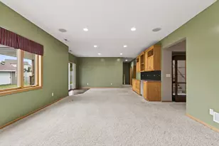 10502 Vera Cruz Dr N, Brooklyn Park, MN 55443 - Photo 40