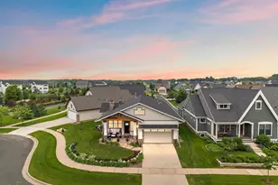 11314 Sunflower Ln N, Lake Elmo, MN 55042 - Photo 2