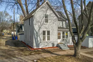 558 Osceola Ave S, Saint Paul, MN 55102 - Photo 1