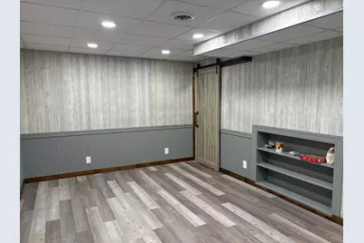 902 5th Avenue SE, Pipestone, MN 56164 - Photo 12