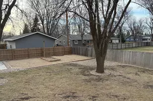 902 5th Ave SE, Pipestone, MN 56164 - Photo 20