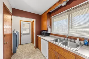 1967 County Rd D West, Arden Hills, MN 55112 - Photo 10