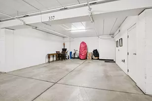 337 Willoughby Way W, Minnetonka, MN 55305 - Photo 22