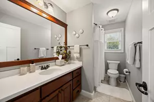 2020 Edgewood Ct, Chanhassen, MN 55317 - Photo 78