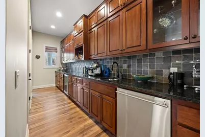 2020 Edgewood Court, Chanhassen, MN 55317 - Photo 16