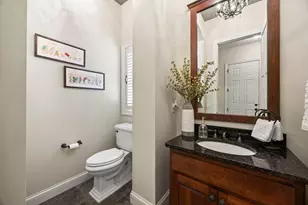 2020 Edgewood Ct, Chanhassen, MN 55317 - Photo 42