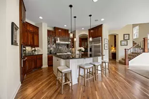 2020 Edgewood Ct, Chanhassen, MN 55317 - Photo 30