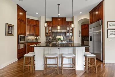 2020 Edgewood Court, Chanhassen, MN 55317 - Photo 32