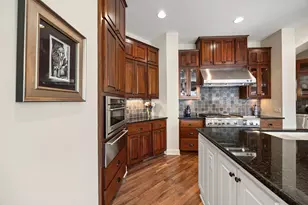 2020 Edgewood Ct, Chanhassen, MN 55317 - Photo 38