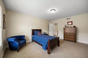 2020 Edgewood Ct, Chanhassen, MN 55317 - Photo 70