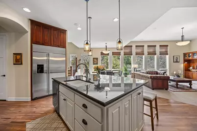2020 Edgewood Court, Chanhassen, MN 55317 - Photo 36