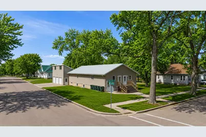 226 3rd Avenue S, Brownton, MN 55312 - Photo 2
