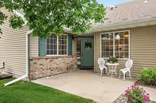 9076 212th St W, Lakeville, MN 55044 - Photo 2