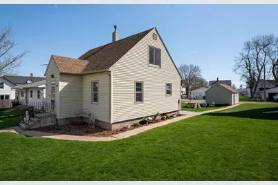 106 N 4th Street, Goodhue, MN 55027 - Photo 2