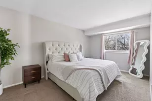 12238 Oak Leaf Cir, Burnsville, MN 55337 - Photo 18