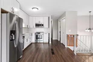 12238 Oak Leaf Cir, Burnsville, MN 55337 - Photo 10