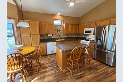724 Gilfillan Lane, White Bear Township, MN 55127 - Photo 8