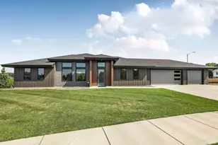 3401 Wildflower Road S, Saint Cloud, MN 56301 - Photo 1
