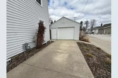 218 7th Avenue N, Wahpeton,  58075 - Photo 32