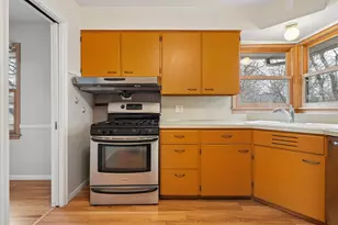 7115 W 23rd St, Saint Louis Park, MN 55426 - Photo 8