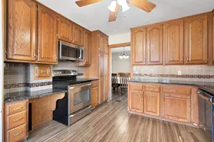 511 10th St SW, Austin, MN 55912 - Photo 24