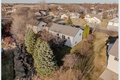 1011 Brook Court, Sauk Rapids, MN 56379 - Photo 6
