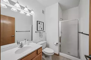 820 Emerald St, Saint Paul, MN 55114 - Photo 22