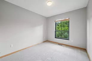 820 Emerald St, Saint Paul, MN 55114 - Photo 18
