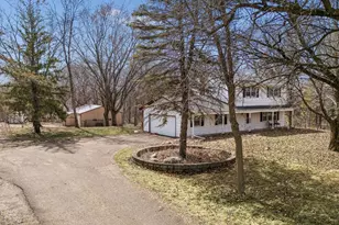 6325 Wood Hill Ln, Maple Plain, MN 55359 - Photo 2