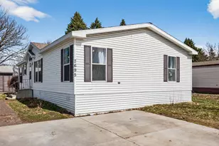 2695 Alissa Ln, Maplewood, MN 55119 - Photo 1