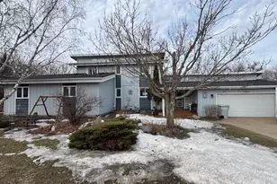 333 5th Ave NE, Chisholm, MN 55719 - Photo 1