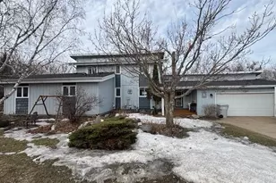 333 5th Ave NE, Chisholm, MN 55719 - Photo 2