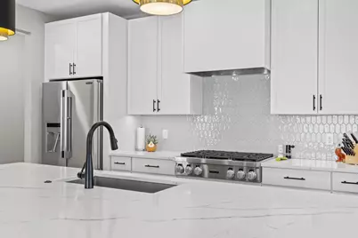 25460 Park Lane, Excelsior, MN 55331 - Photo 10