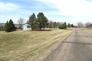 6049 Rolling Hills Dr SW, Montevideo, MN 56265 - Photo 4