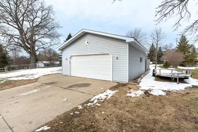 517 Springen Avenue, Fergus Falls, MN 56537 - Photo 4