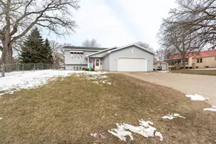 517 Springen Ave, Fergus Falls, MN 56537 - Photo 2