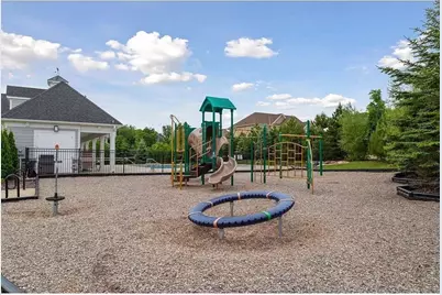 9889 Frederick Place, Eden Prairie, MN 55347 - Photo 32