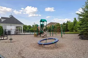 9889 Frederick Pl, Eden Prairie, MN 55347 - Photo 32