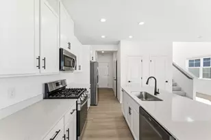 10529 Harbor Ln N, Maple Grove, MN 55369 - Photo 8