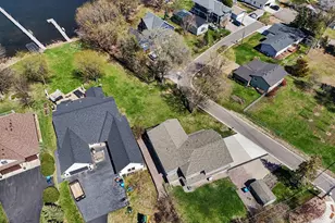100 Peninsula Rd, Medicine Lake, MN 55441 - Photo 50