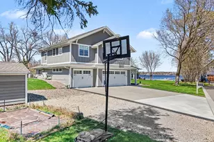 100 Peninsula Rd, Medicine Lake, MN 55441 - Photo 6