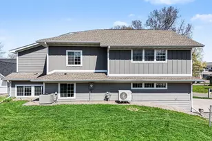 100 Peninsula Rd, Medicine Lake, MN 55441 - Photo 48